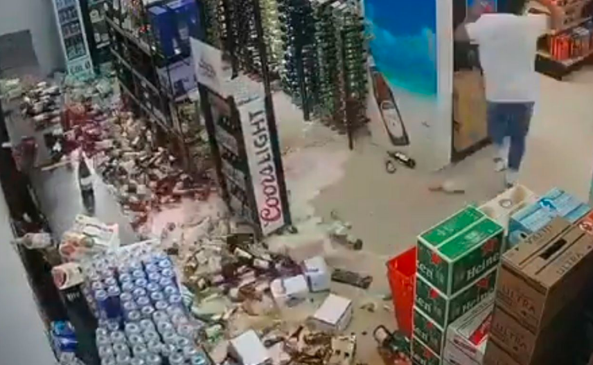 VIDEO VIRAL: pérdida total de cervezas por fuerte sismo en Islas Caimán ¡sorprendente!