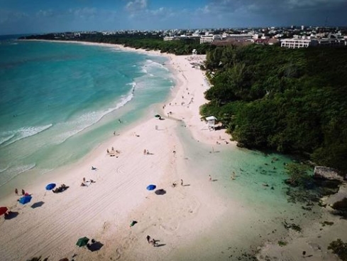 La playa del pueblo playense