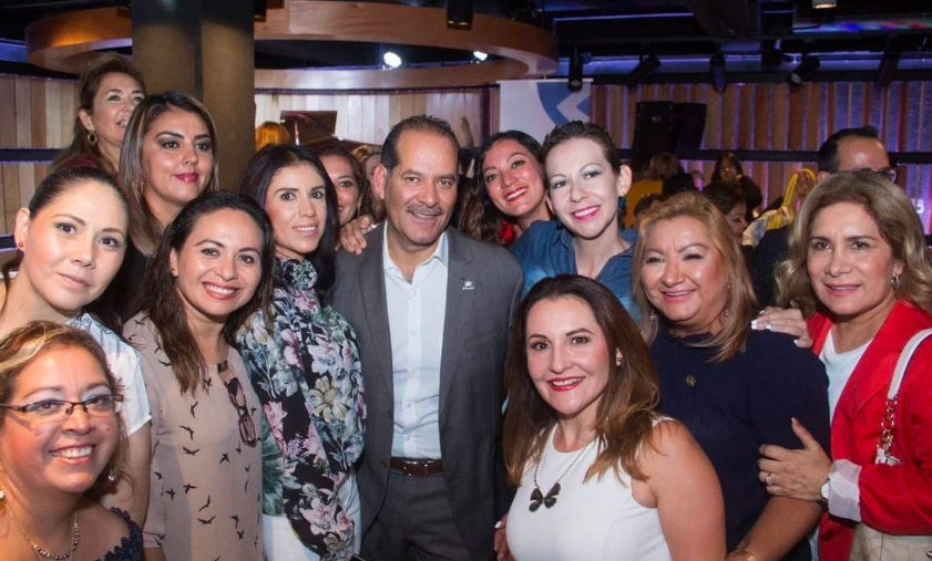 Gobernador de Aguascalientes respalda el movimiento #UnDíaSinMujeres