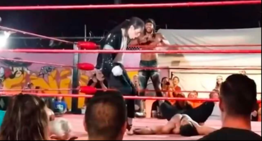 VIDEO VIRAL: Michael Jackson usa el moonwalk para ganar pelea de lucha libre