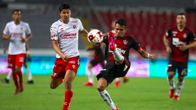 Gustavo Quinteros DT de Xolos EXPLOTA contra el VAR