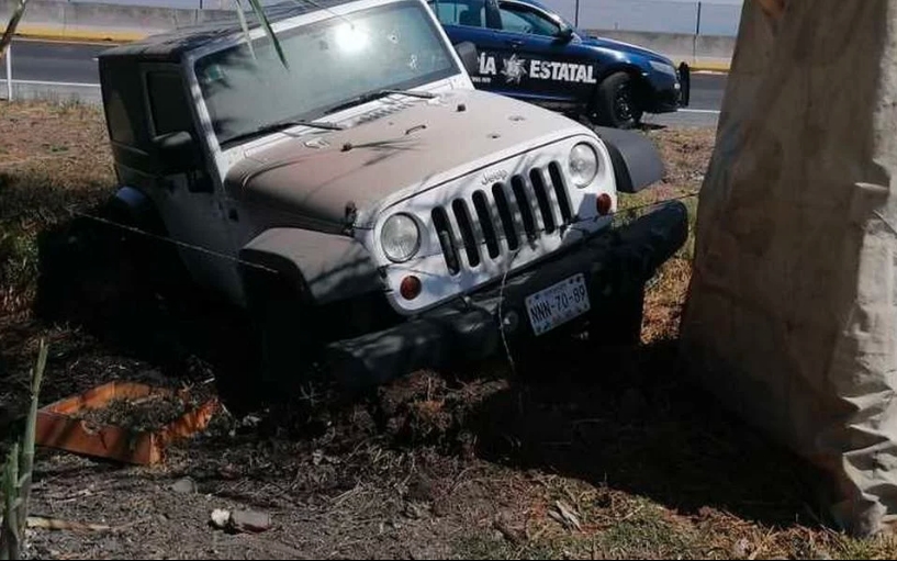 Sicarios ejecutan a balazos a policía federal en autopista de Toluca