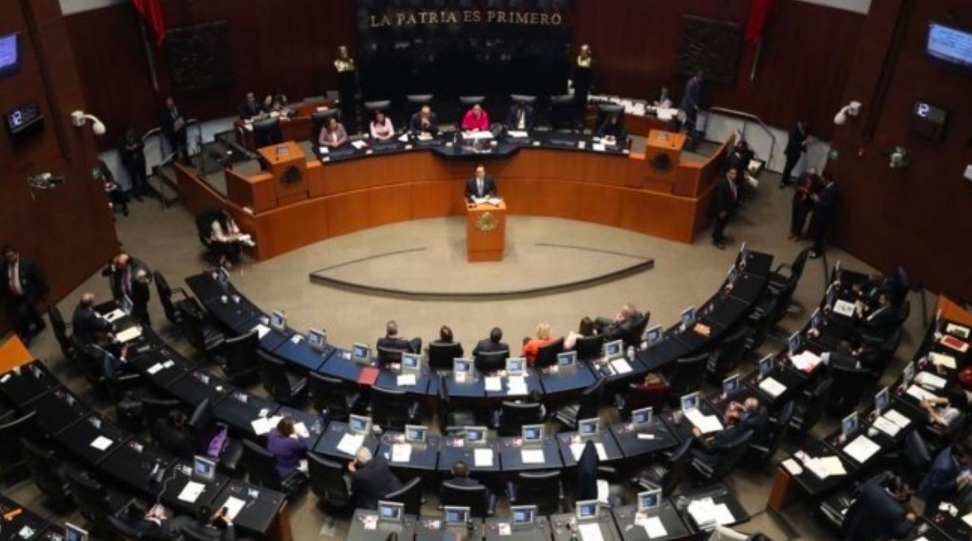 Legisladores son retados a donar la mitad de su salario por COVID-19