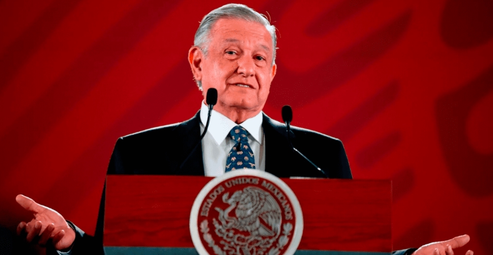 AMLO celebra el 5 de mayo en Palacio Nacional durante su conferencia matutina