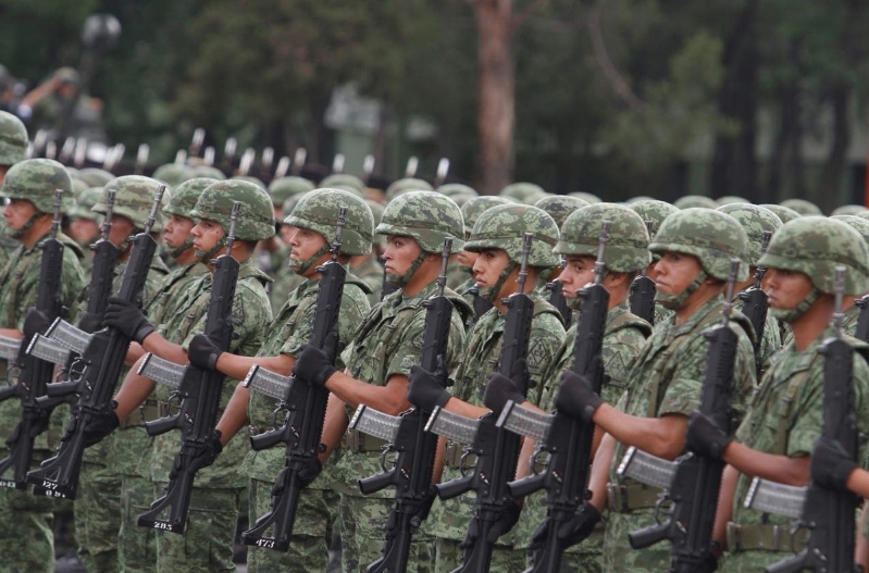 AMLO ordena a Fuerzas Armadas participar en acciones de seguridad pública