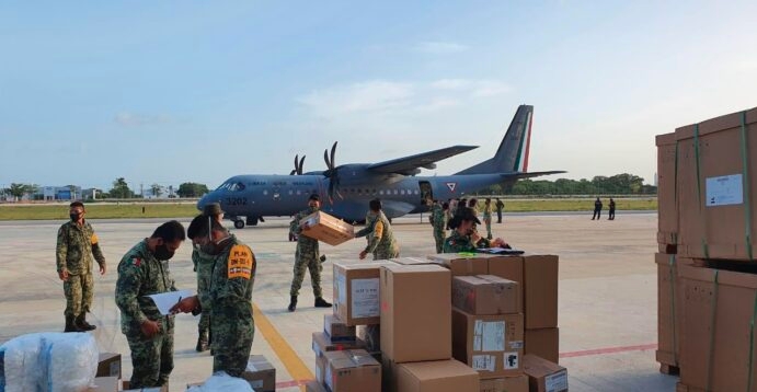 EJÉRCITO Y FUERZA AÉREA MEXICANOS TRANSPORTAN INSUMOS MÉDICOS, PARA ATENCIÓN DE LOS HOSPITALES INSABI COVID-19 DE QUINTANA ROO