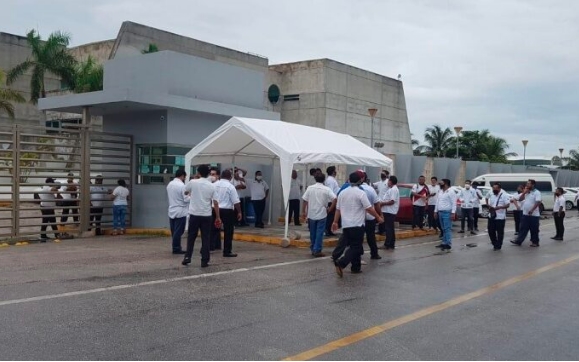 TAXISTAS DE PLAYA VUELVEN A PROTESTAR PARA QUE SE IMPLEMENTE EL PROGRAMA “HOY NO CIRCULA”