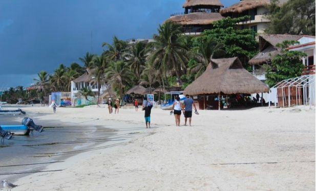 Estas son las tres playas de la Riviera Maya que abrirán este jueves