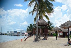 Suspenden búsqueda de joven ahogado en laguna de Cancún