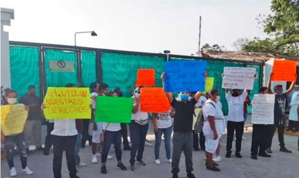 Trabajadores del hotel Princess, protestan por despidos y exigen una liquidación justa en Playa del Carmen