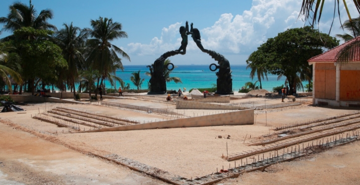 Transformación de la 5ta Avenida en Playa del Carmen no detiene su marcha