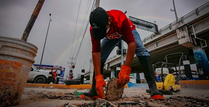 Intensos trabajos de bacheo recuperan imagen de Solidaridad