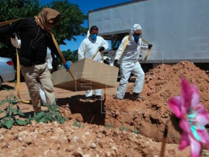 Panteón de Acapulco repleto de víctimas de coronavirus