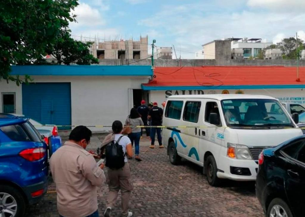 Atienden derrame de químicos en pleno centro de Playa del Carmen