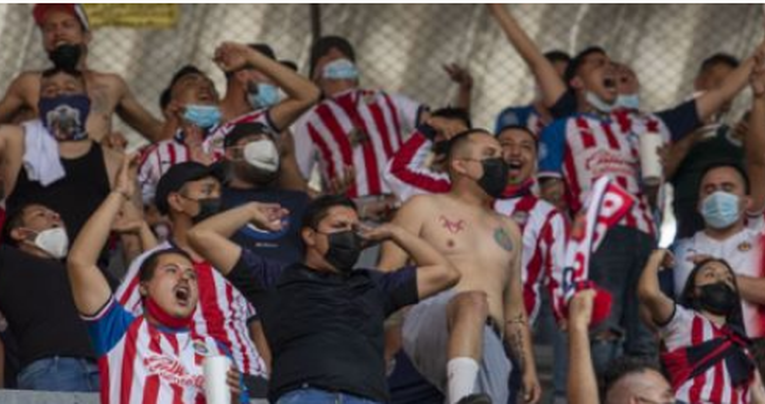 ¡Lamentable! Aficionados tuvieron un conato de bronca tras el Clásico Tapatío