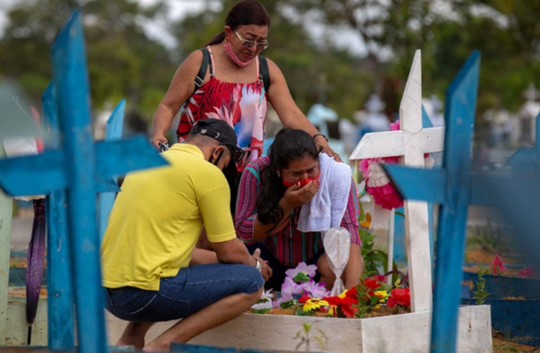 Brasil registra mil 24 nuevas muertes por covid-19