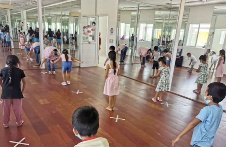 Imparten talleres de verano en Centros Comunitarios de Playa del Carmen