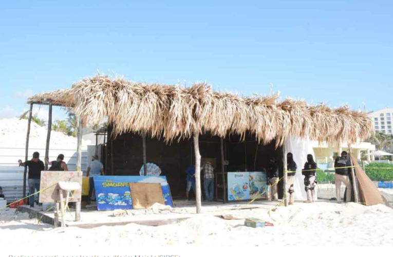 Desmontan local de masajes y palapas en playa Delfines de Cancún