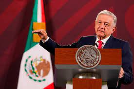 AMLO no descarta crisis económica en México, pero hasta 2025