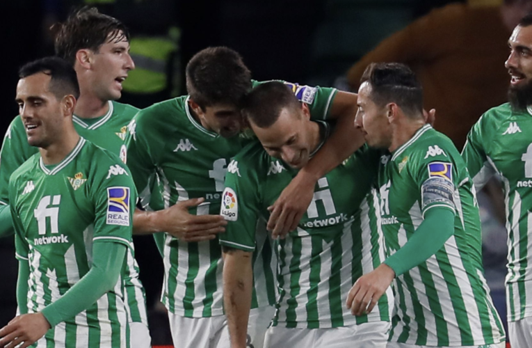 Canales destroza al Alavés y fija al Betis como tercero