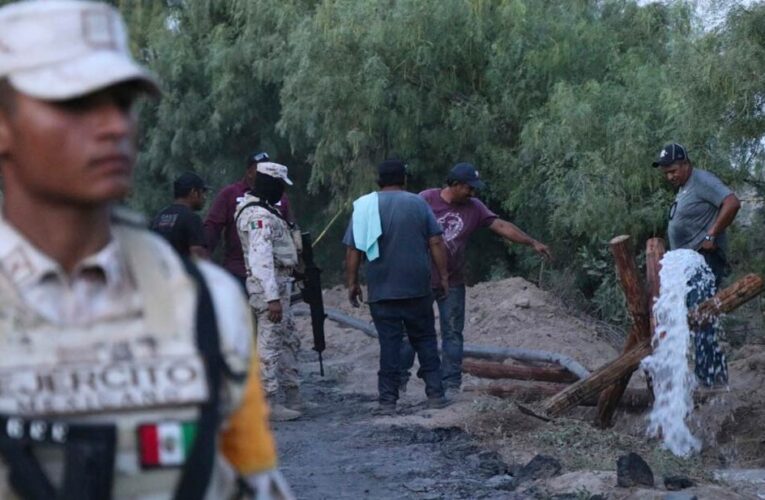 Familiares de mineros atrapados bajo tierra y agua en México siguen en la incertidumbre a dos semanas de la tragedia