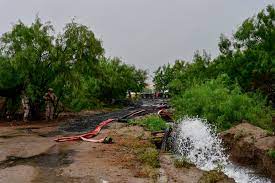 El rescate de los 10 mineros atrapados en México sufre otro revés: los niveles de agua volvieron a aumentar en la mina