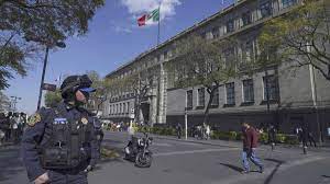 Corte invalida parte de polémica reforma electoral en México