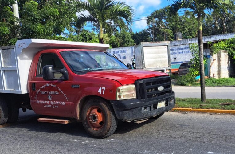 Enfrentan volqueteros severa crisis por falta de trabajo, en Cozumel