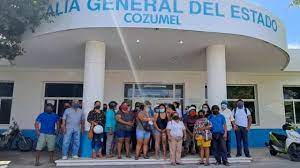 “CUANDO HAY NECESIDAD HASTA EL MIEDO SE QUITA”: Mototaxistas de Cozumel interponen denuncia por manta con amenazas