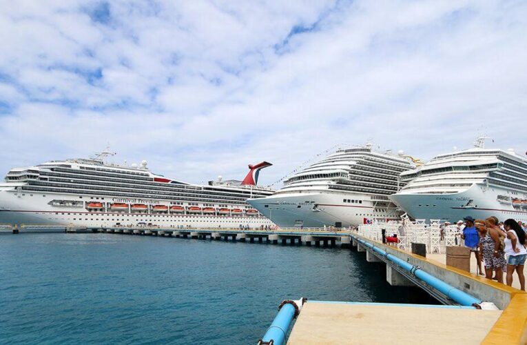 Cozumel: 7 cruceros y 6 vuelos llenan la isla con 22 mil turistas