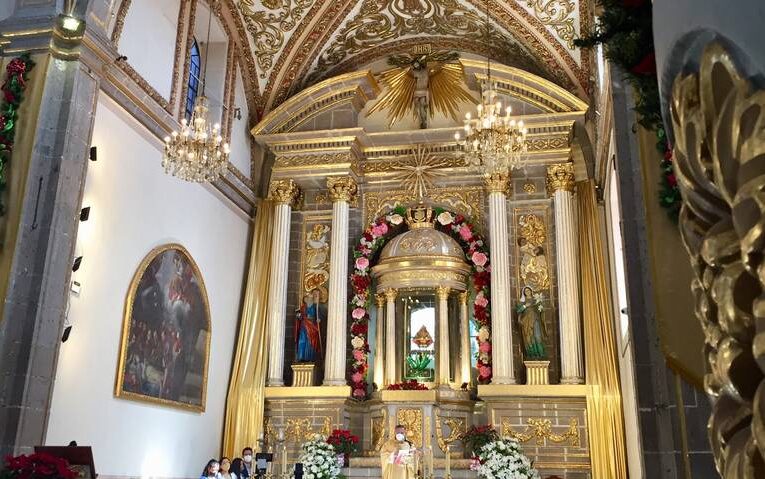 Festejan a la Virgen de Los Remedios en Naucalpan