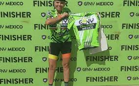 Gana Olga Cuilty en los 160K de ciclismo de GFNY Cozumel