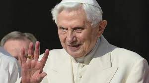 Murió Benedicto XVI, el papa teólogo que revolucionó la tradición vaticana con su renuncia