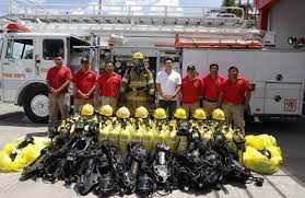 Reciben Bomberos de Cozumel equipo donado por la naviera Carnival Cruise Line