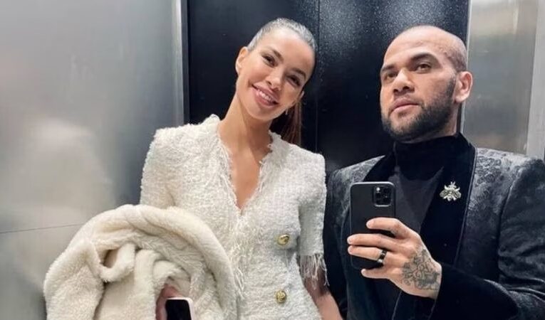 Dani Alves recibe visita de su esposa Joana Sanz en la cárcel