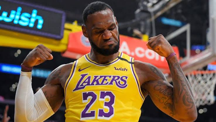 LeBron James se convierte en el máximo anotador de la NBA