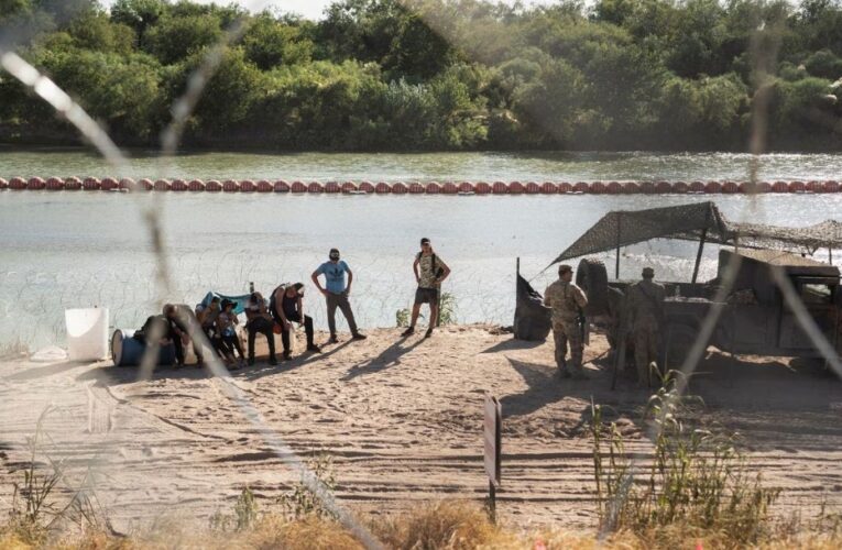 Las ‘corcholatas’ de Morena cierran filas con López Obrador contra el ‘muro flotante’ en el río Bravo