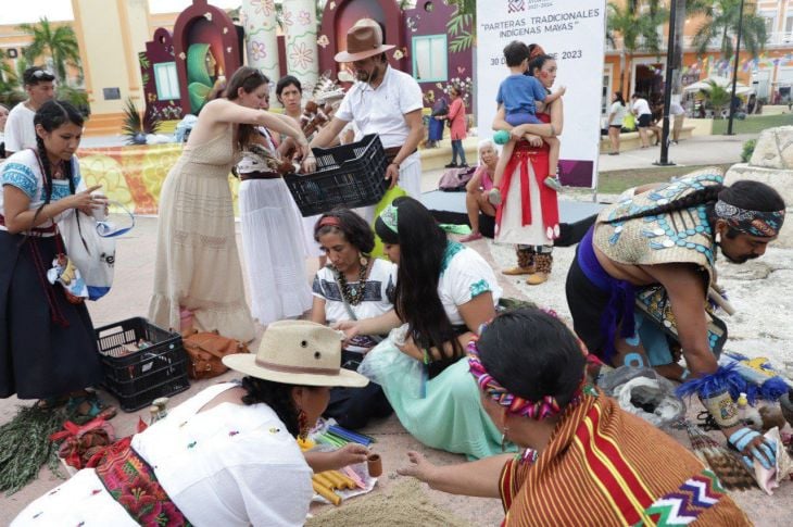 En la isla de la diosa Ixchel, entregan bastones a parteras tradicionales