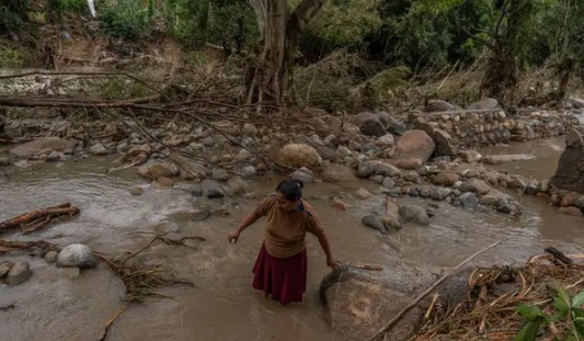 Aumenta el número de fallecidos en México por el huracán Otis