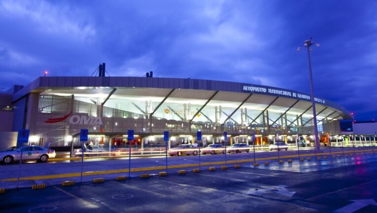 Aeropuerto de Monterrey hará una inversión multimillonaria para su remodelación de cara al Mundial