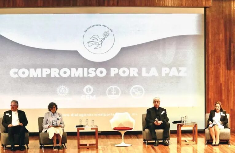 Compromiso contra violencia: Candidatos aceptan reto de la Iglesia para la paz