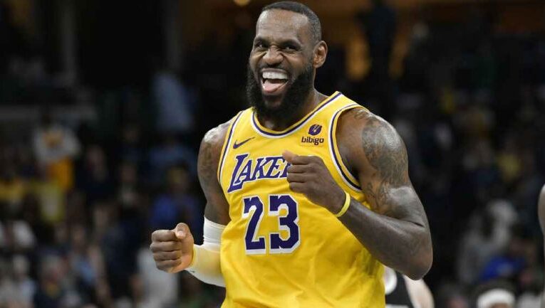 ¡Histórico! LeBron James se convirtió en el cuarto jugador en llegar a las 11 mil asistencias