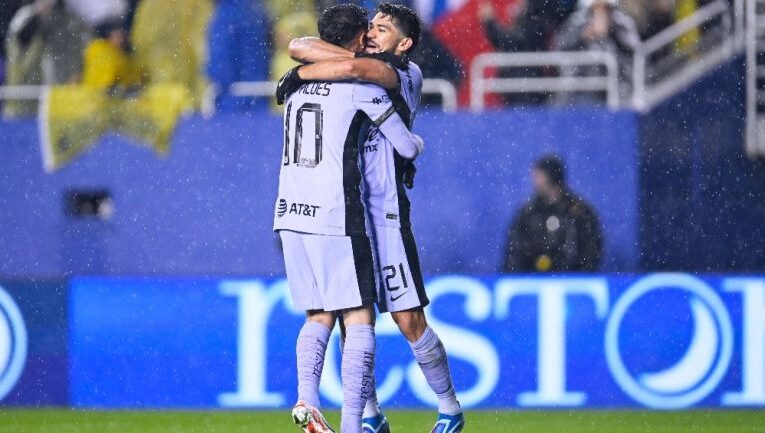 Henry Martín y Diego Valdés se preparan para ser entrenadores en un futuro