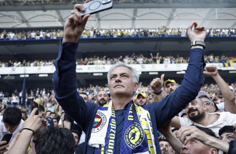 ¡Oficial! José Mourinho ya es nuevo entrenador del Fenerbahce en la Liga Turca