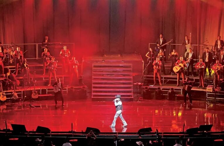 Debut con amor y desamor; Christian Nodal por primera vez en el Auditorio Nacional