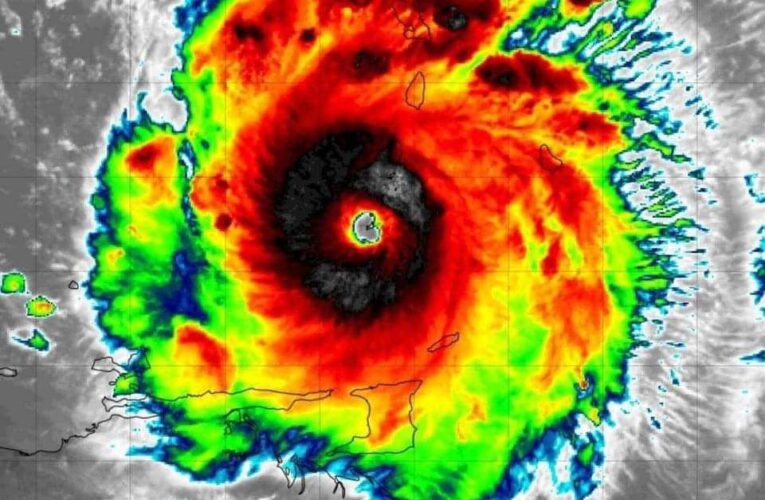 Beryl Toca Tierra en Isla Carriacou Como Categoría 4 y Se Debilitará al Acercarse a México