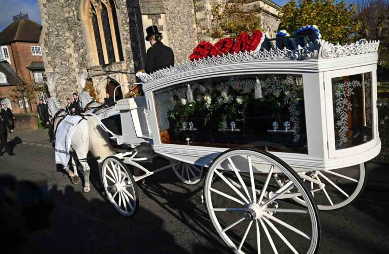 Celebran emotivo funeral de Liam Payne en Reino Unido; estrellas de One Direction asisten