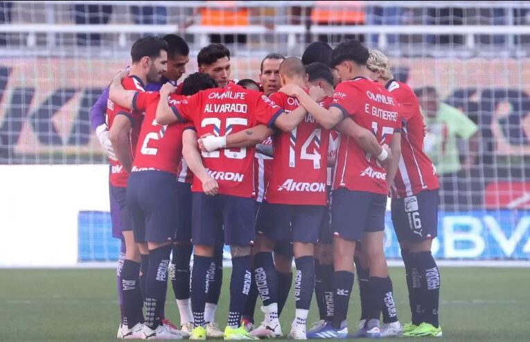 ¡Renovación completa! Estas son las posibles bajas de Chivas para 2025