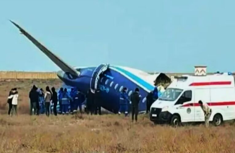 Culpan a Rusia por caída del vuelo de Azerbaijan Airlines en Navidad