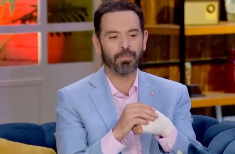 Lalo Carrillo, conductor de ‘De Primera Mano’, sufre accidente en moto y se rompe la mano